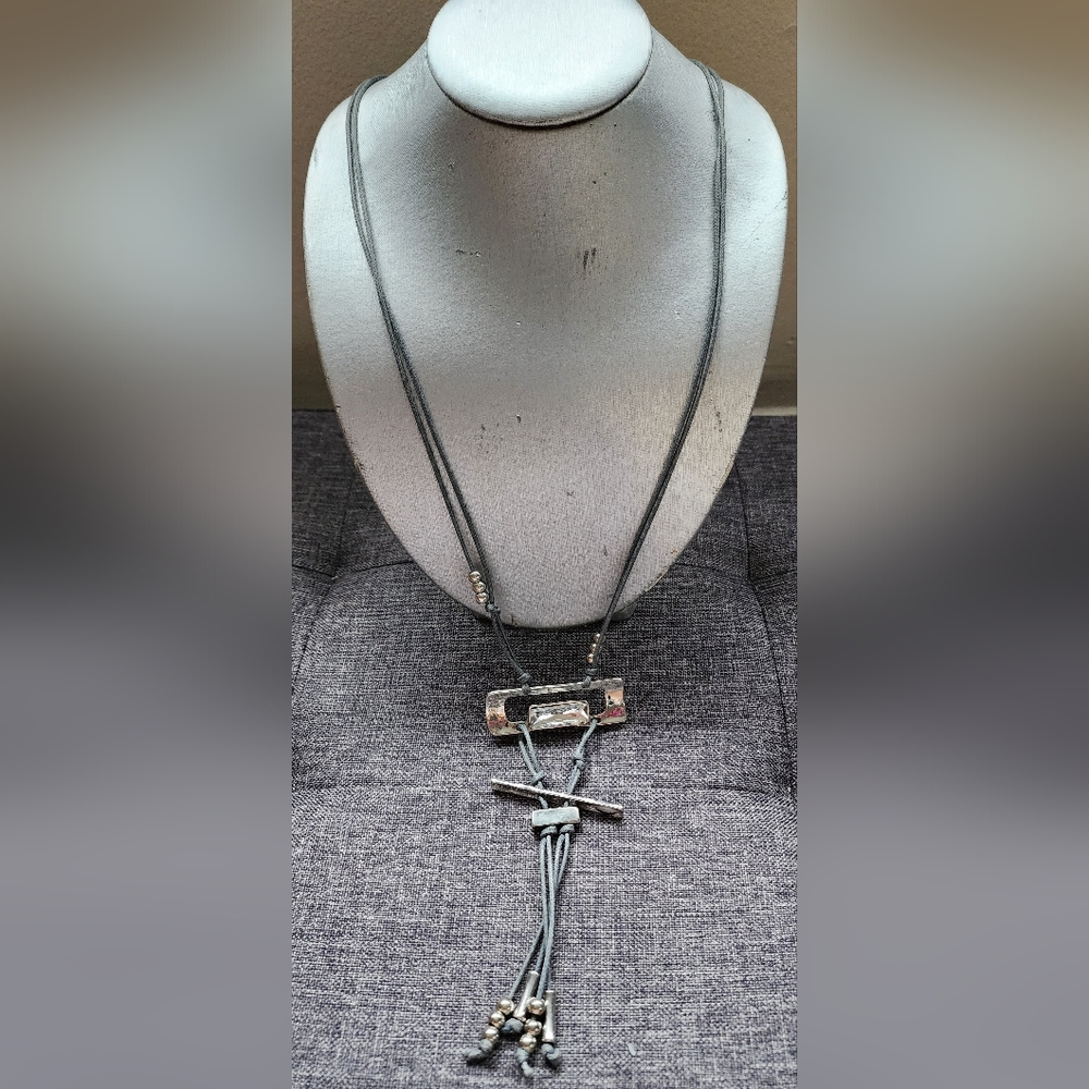 Access Mode Necklace